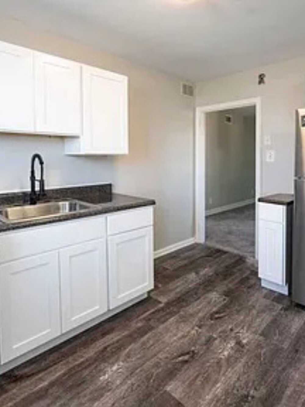 $600 | 19150 [Lease\Rent] 1 bed 1 bath Flat/apartment